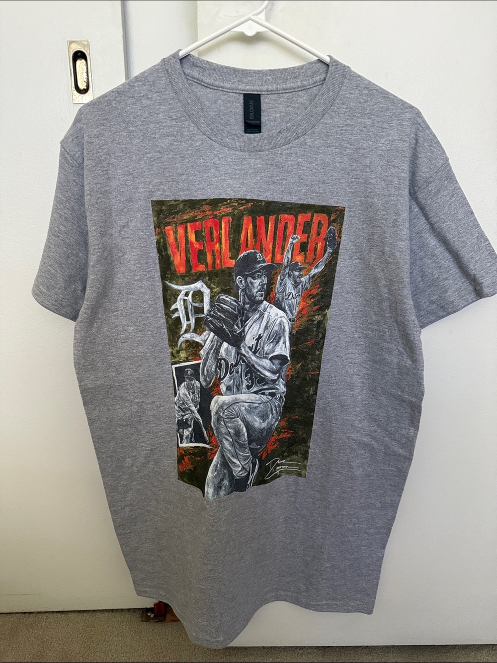 Gildan Gray Justin Verlander Graphic Tee